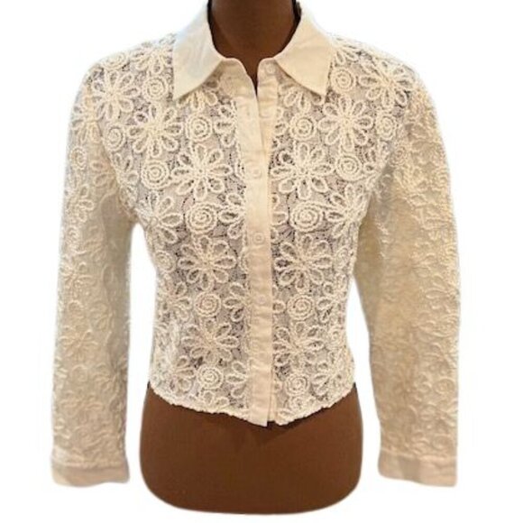 ZARA Crochet Knit Flowers Button-Down Cropped Collared Cardigan in Off-White - Picture 1 of 10